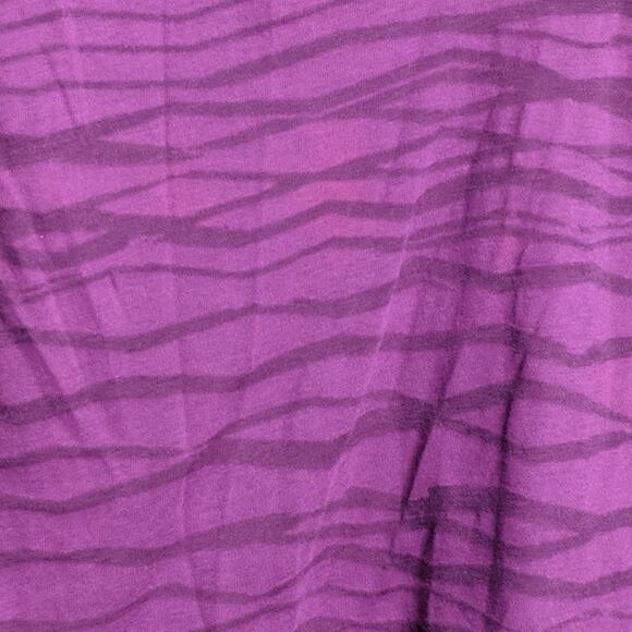 Lucy Zig Zag Post Practice Shirt - Size S - EUC - Picture 2 of 8